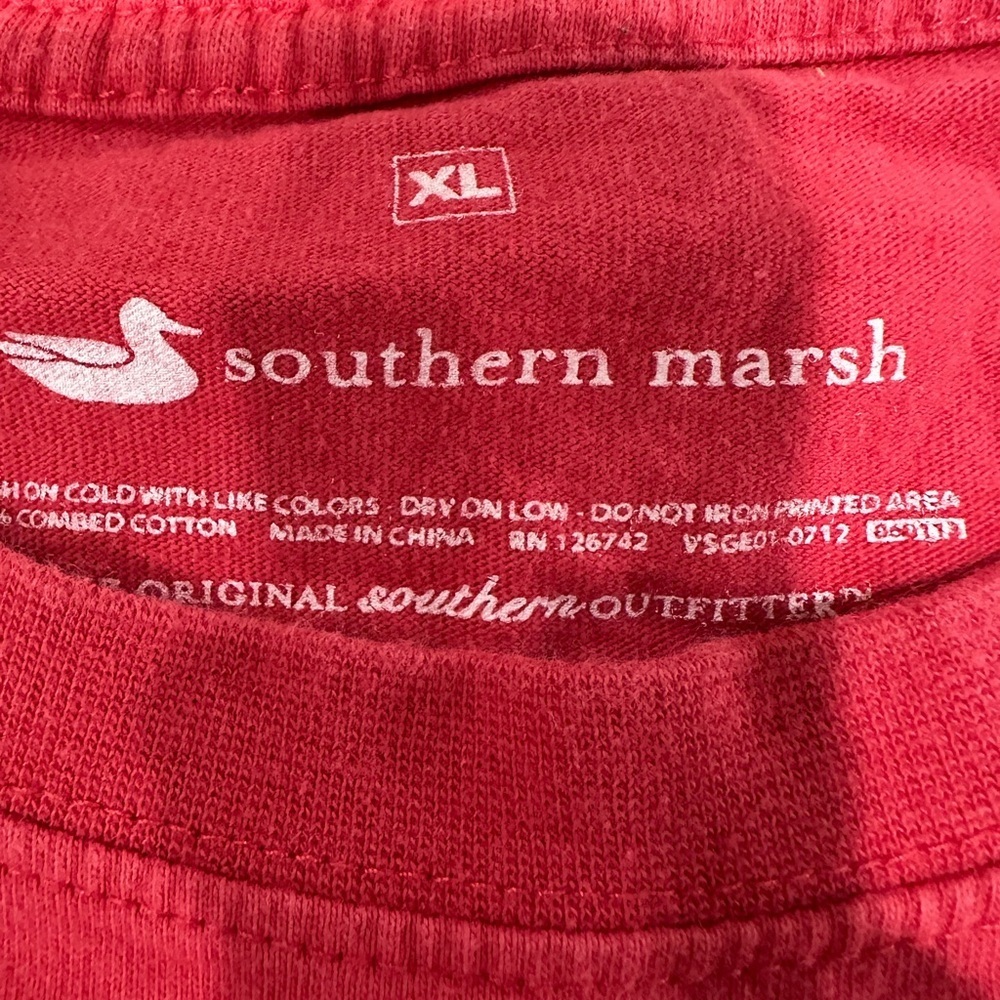 Southern Marsh Men's pinkish Red Pocket T-Shirt - Picture 4 of 4